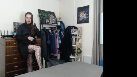 HOT  online show from 05-09-26, 10:20