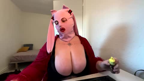 gapetrainee online show from 11-21-25, 03:54