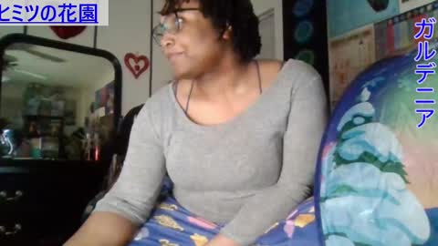 Snapshot of gardeniaspear chatting on 12-04-24, 11:30 Gardenia online show from 12-04-24, 11:30
