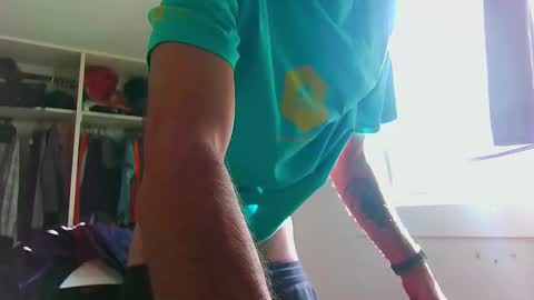 Snapshot of garrafade24 chatting on 11-17-25, 11:49 Garrafade24 online show from 11-17-25, 11:49