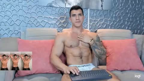 Snapshot of garret_alvin_ chatting on 12-23-24, 03:07 Garret online show from 12-23-24, 03:07