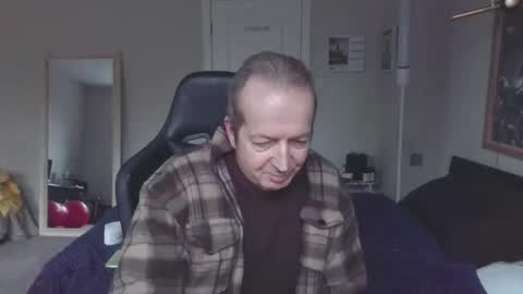 Snapshot of garry6150430 chatting on 02-11-26, 02:33 garry6150430 online show from 02-11-26, 02:33