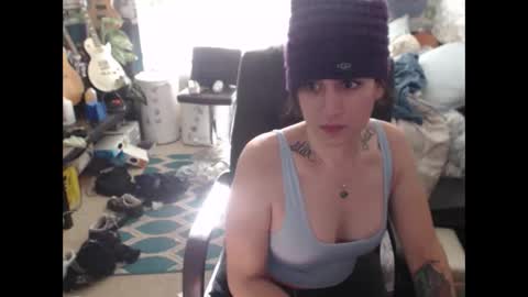 Snapshot of garthvoncoole chatting on 11-16-25, 04:34 HarperxLotus online show from 11-16-25, 04:34