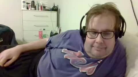 Gary online show from 10-19-25, 04:24