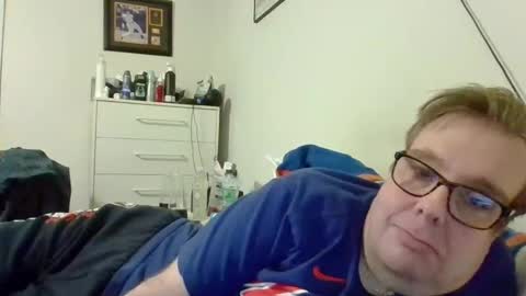 Snapshot of garyg930 chatting on 01-08-26, 12:13 Gary online show from 01-08-26, 12:13