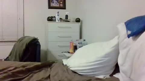 Snapshot of garyg930 chatting on 03-04-26, 01:22 Gary online show from 03-04-26, 01:22