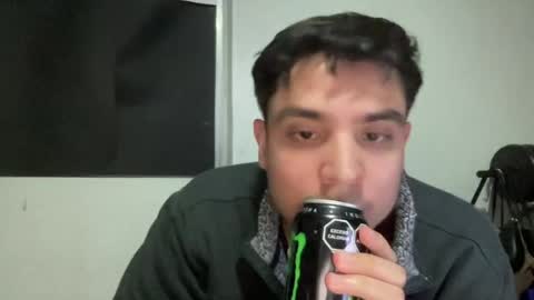 garypinepineapple online show from 06-12-26, 08:35
