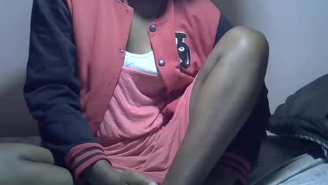 Snapshot of gasielah chatting on 01-12-25, 04:21 gasielah online show from 01-12-25, 04:21