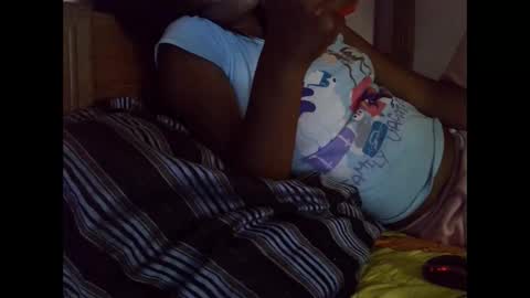 Snapshot of gasielah chatting on 10-21-25, 12:17 gasielah online show from 10-21-25, 12:17