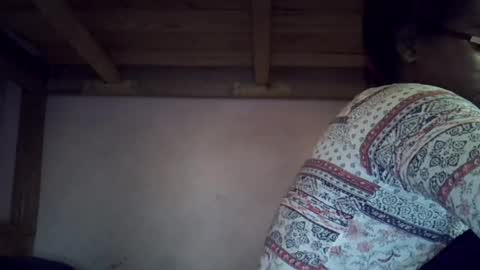 Snapshot of gasielah chatting on 06-12-26, 08:35 gasielah online show from 06-12-26, 08:35