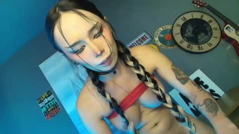 Anya online show from 07-04-26, 01:39