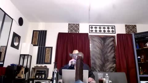 Snapshot of gatewaylaptop2019 chatting on 10-19-25, 07:47 gatewaylaptop2019 online show from 10-19-25, 07:47