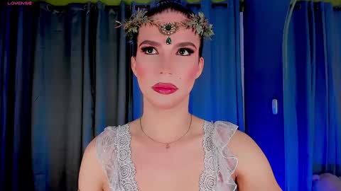 Snapshot of gatitavenecis1 chatting on 01-27-25, 11:43 Vnecis Marn online show from 01-27-25, 11:43