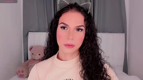 Snapshot of gatitavenecis1 chatting on 10-03-25, 02:25 Vnecis Marn online show from 10-03-25, 02:25