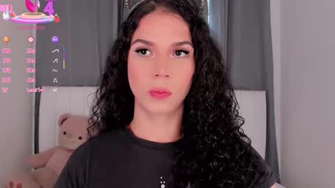 Snapshot of gatitavenecis1 chatting on 10-27-25, 05:50 Vnecis Marn online show from 10-27-25, 05:50