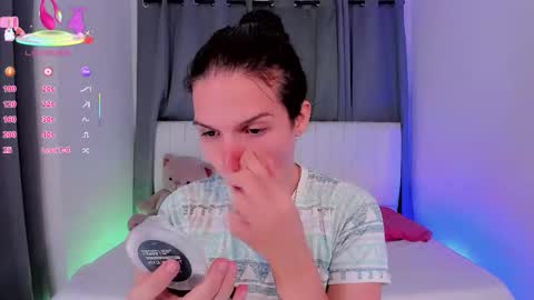 Snapshot of gatitavenecis1 chatting on 03-01-26, 08:11 Vnecis Marn online show from 03-01-26, 08:11