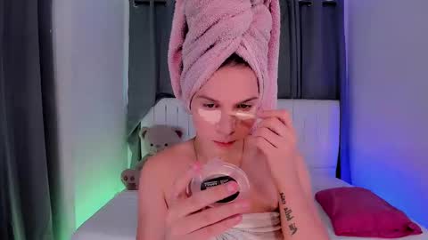 Snapshot of gatitavenecis1 chatting on 03-02-26, 07:32 Vnecis Marn online show from 03-02-26, 07:32