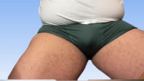 Snapshot of gato27cam chatting on 03-12-25, 09:02 Marco online show from 03-12-25, 09:02