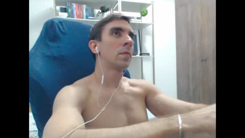 Snapshot of gatosarado23 chatting on 01-08-25, 05:16 gatosarado23 online show from 01-08-25, 05:16