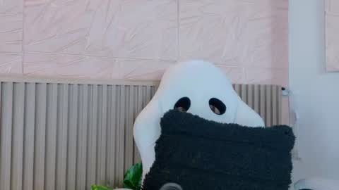 gaviluc_ online show from 06-19-26, 11:58
