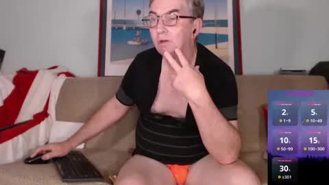 Snapshot of gavinfriend chatting on 12-20-24, 02:05 Garry online show from 12-20-24, 02:05