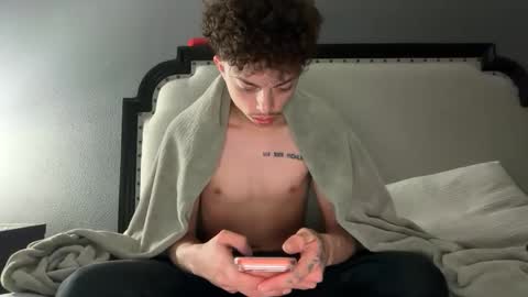 Snapshot of gayboyhtx chatting on 03-10-26, 12:48 Jose online show from 03-10-26, 12:48