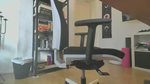 Snapshot of gaymer_play chatting on 01-02-25, 10:26 gaymer_play online show from 01-02-25, 10:26