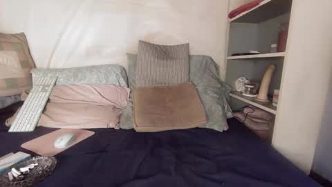 gayrobbin online show from 05-03-26, 01:28