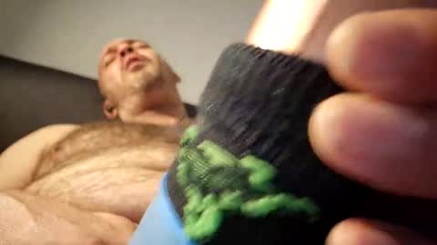 Snapshot of gazg1984 chatting on 11-12-25, 06:03 gazg1984 online show from 11-12-25, 06:03