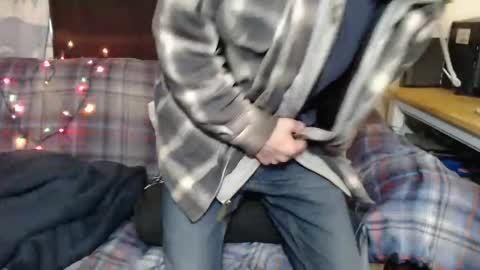 Snapshot of gdanch chatting on 01-17-25, 03:32 G online show from 01-17-25, 03:32