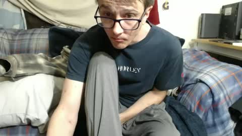 Snapshot of gdanch chatting on 01-29-25, 01:28 G online show from 01-29-25, 01:28