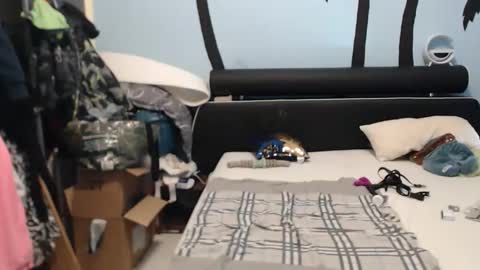 Snapshot of geilecat84 chatting on 03-04-26, 11:27 geilecat84 online show from 03-04-26, 11:27