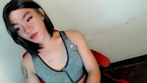 Snapshot of gelluxxx chatting on 06-08-26, 04:13 gelo online show from 06-08-26, 04:13