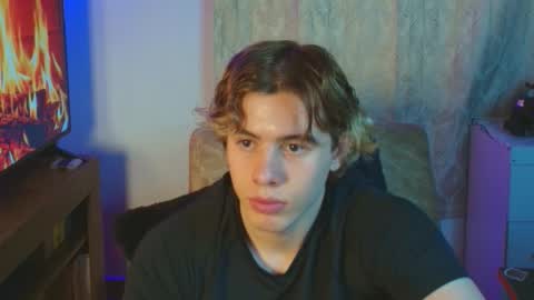 Snapshot of gemdominus chatting on 02-20-26, 12:40 Gem Dominus online show from 02-20-26, 12:40