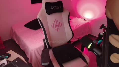 Snapshot of geminis11 chatting on 01-06-26, 12:14 geminis11 online show from 01-06-26, 12:14