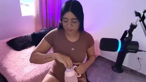 Snapshot of geminis11 chatting on 02-17-26, 07:53 geminis11 online show from 02-17-26, 07:53