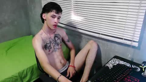 Snapshot of gendo_05 chatting on 09-13-25, 03:56 GENDO online show from 09-13-25, 03:56