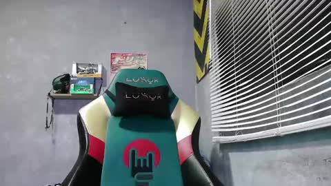 Snapshot of gendo_05 chatting on 10-29-25, 10:00 GENDO online show from 10-29-25, 10:00