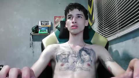 Snapshot of gendo_05 chatting on 11-01-25, 12:01 GENDO online show from 11-01-25, 12:01