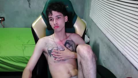 Snapshot of gendo_05 chatting on 11-21-25, 11:58 GENDO online show from 11-21-25, 11:58