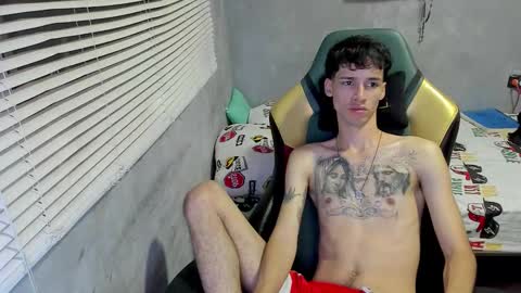 Snapshot of gendo_05 chatting on 11-30-25, 05:50 GENDO online show from 11-30-25, 05:50