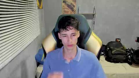 Snapshot of gendo_05 chatting on 01-06-26, 01:20 GENDO online show from 01-06-26, 01:20