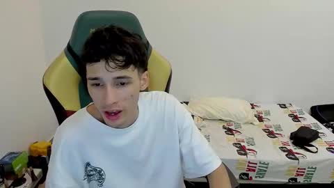 Snapshot of gendo_05 chatting on 02-01-26, 12:48 GENDO online show from 02-01-26, 12:48