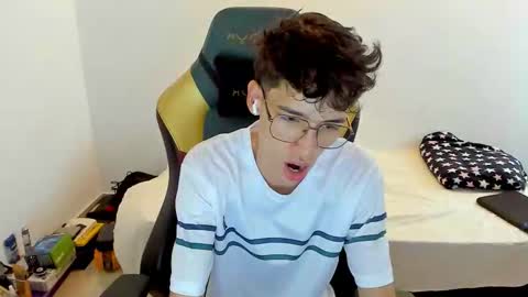 Snapshot of gendo_05 chatting on 02-15-26, 05:20 GENDO online show from 02-15-26, 05:20