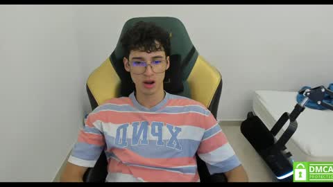 Snapshot of gendo_05 chatting on 06-01-26, 11:28 GENDO online show from 06-01-26, 11:28