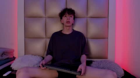 Snapshot of genesis_js chatting on 02-12-26, 05:02 genesis_js online show from 02-12-26, 05:02