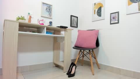 Snapshot of genesis_torres chatting on 10-23-25, 04:45 Genesis online show from 10-23-25, 04:45