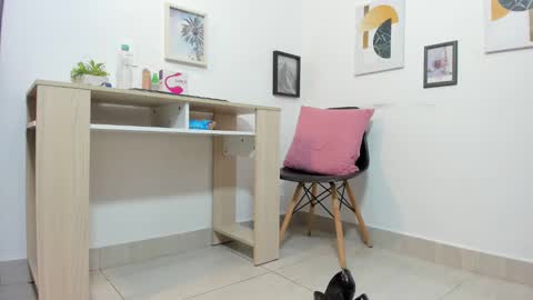 Snapshot of genesis_torres chatting on 10-25-25, 05:15 Genesis online show from 10-25-25, 05:15