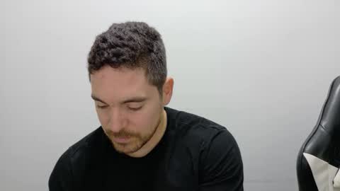 Snapshot of genesis_wb chatting on 12-02-25, 01:44 genesis_wb online show from 12-02-25, 01:44