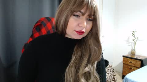 Snapshot of genesisgems11_ chatting on 02-04-25, 08:13 Genesis online show from 02-04-25, 08:13